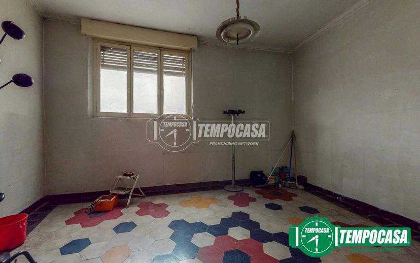 Trilocale buono stato, piano terra, Centro, Valenza