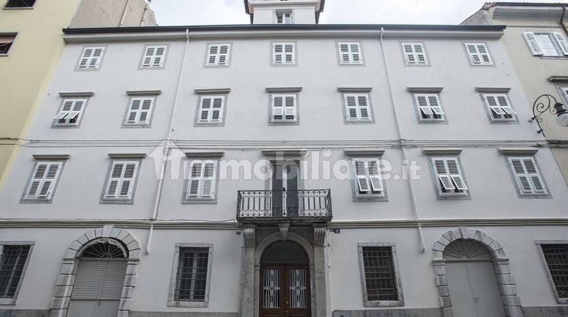 Trilocale via Valdirivo 14, Borgo Teresiano, Trieste