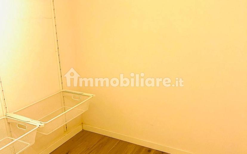 Stanza doppia via Roma, Arona — foto 7 di 9