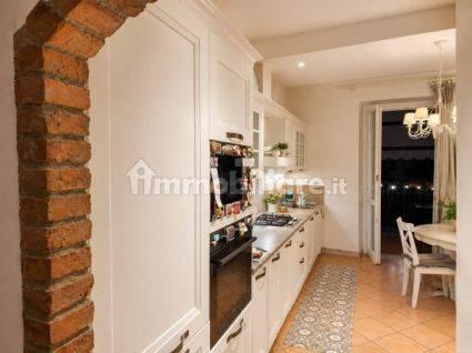 Bilocale ottimo stato, primo piano, Centro, Carrara — foto 10 di 25