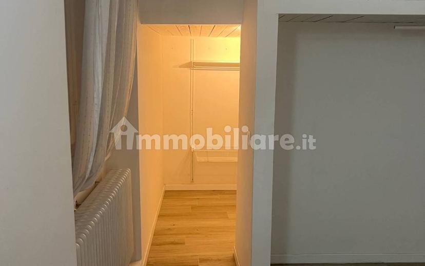 Stanza doppia via Roma, Arona — foto 4 di 9