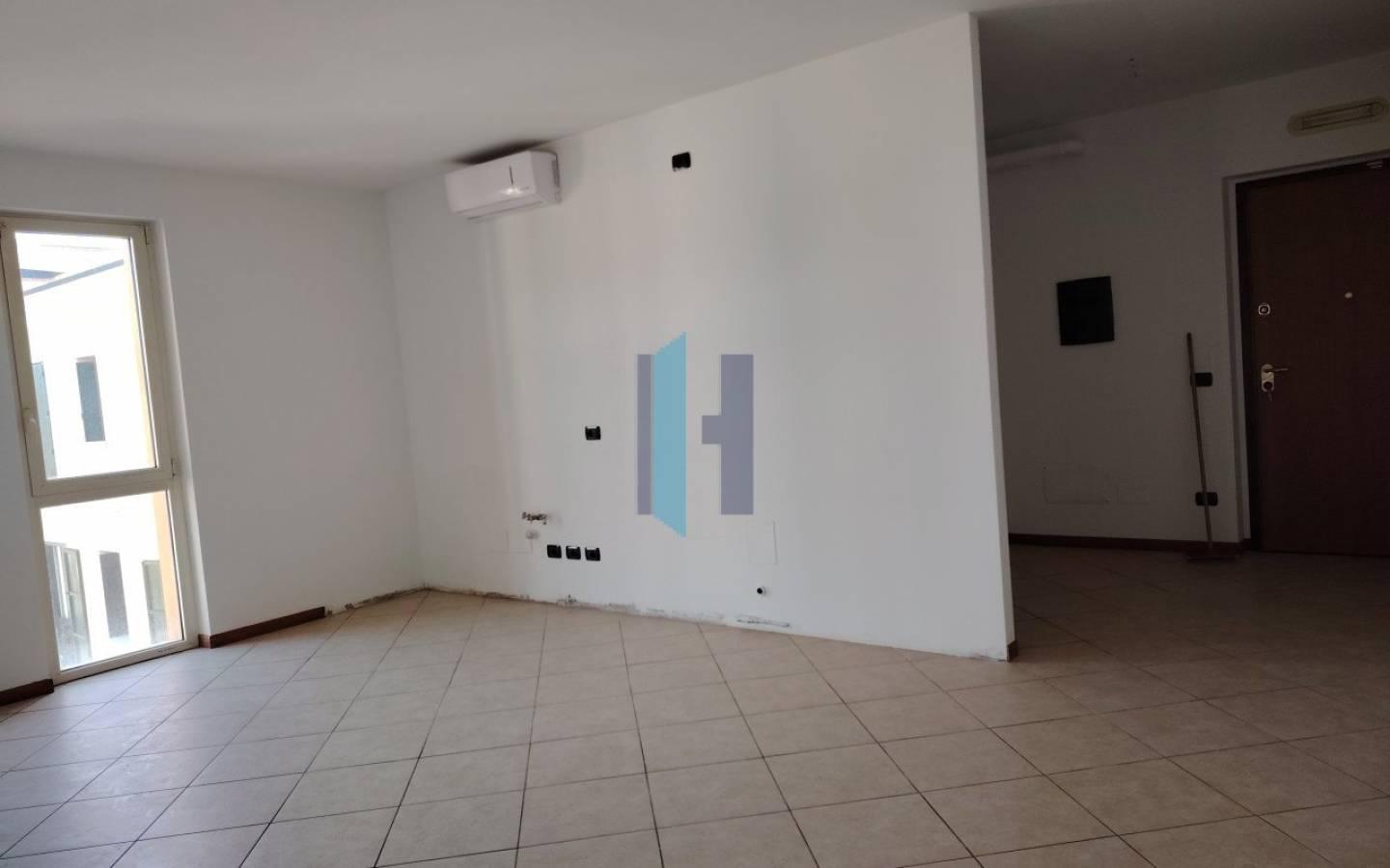 Bilocale buono stato, piano terra, Centro, Travagliato