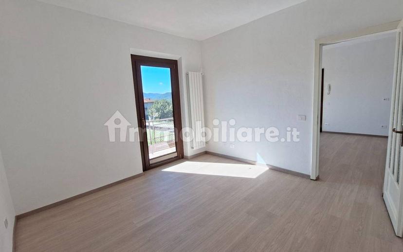 Trilocale via 4 Novembre 11, Centro, Grignasco — foto 12 di 15