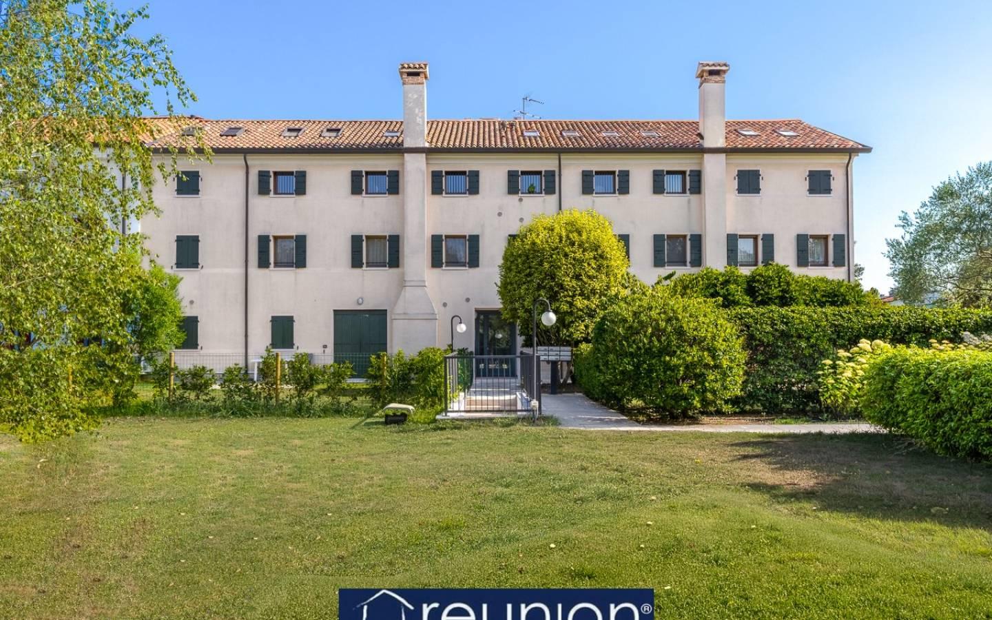 Bilocale via Guizzetti 109, Le Grazie, Casier
