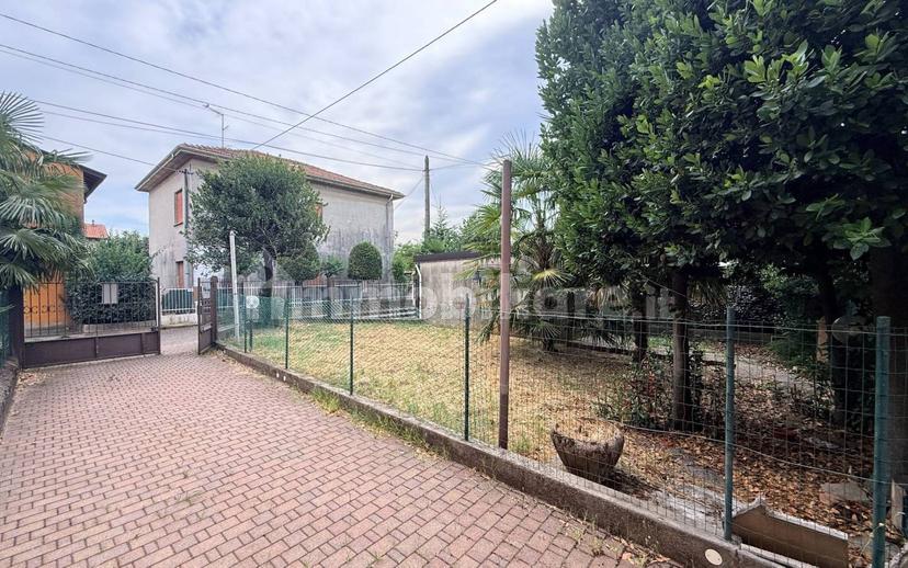 Villa bifamiliare via Raffaello Sanzio 19, Centro, Cavaria con Premezzo — foto 26 di 28