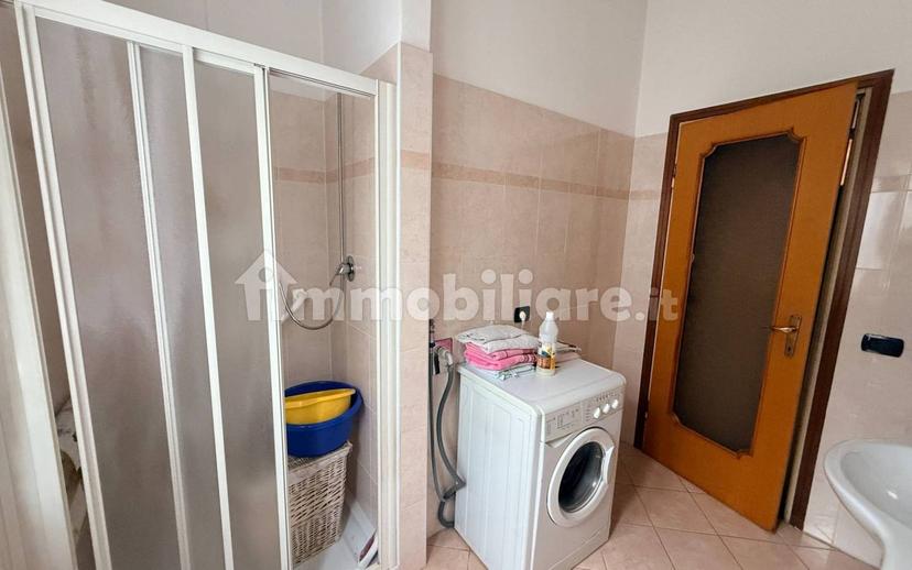 Villa bifamiliare via Raffaello Sanzio 19, Centro, Cavaria con Premezzo — foto 22 di 28