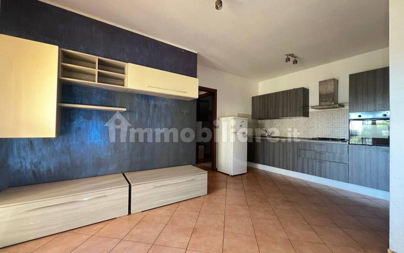 Trilocale via Menotti Garibaldi 15, Litoranea, Latina