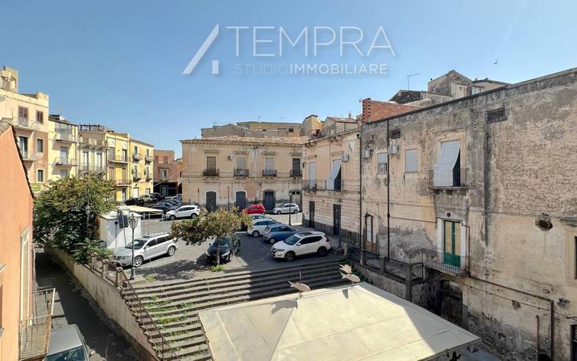 Trilocale via Santa Chiara 11, Adrano — foto 2 di 24