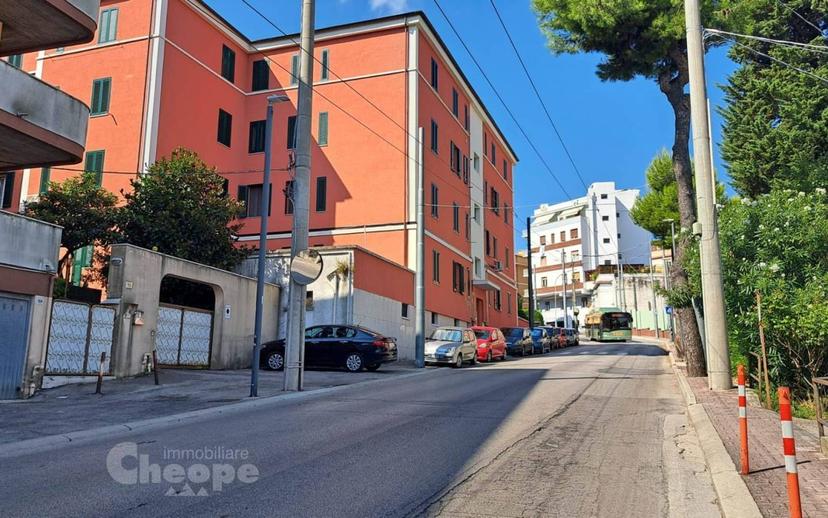 Appartamento via Madonna degli Angeli, Chieti Città, Chieti — foto 2 di 15