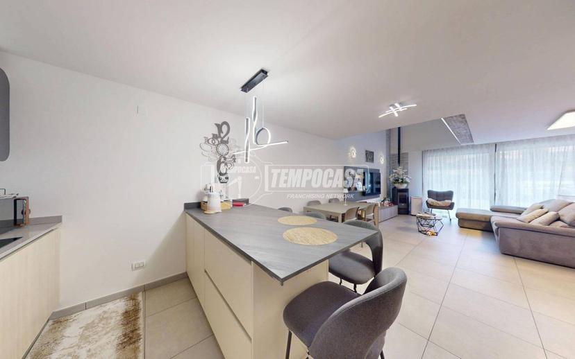 Villa a schiera via Matteotti 39, Bizzarone — foto 4 di 35