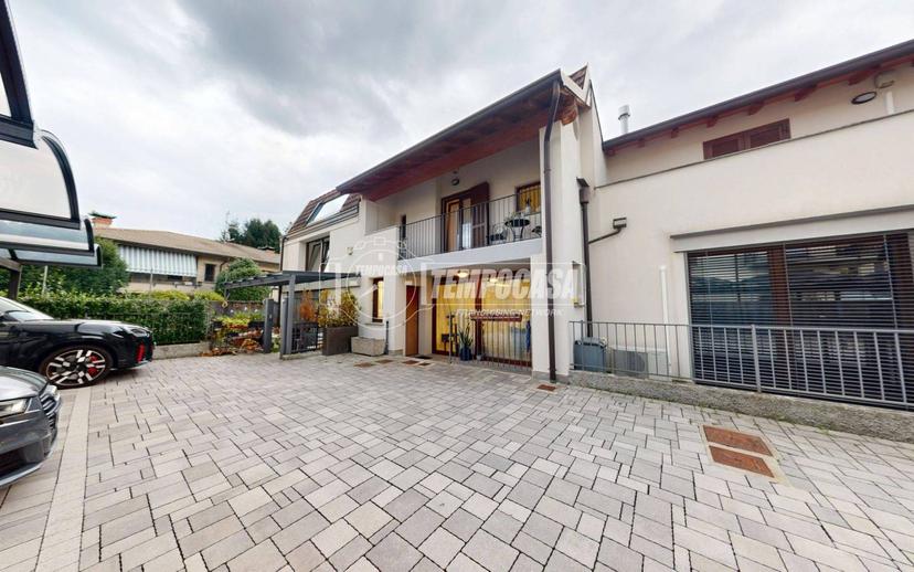 Villa a schiera via Matteotti 39, Bizzarone — foto 3 di 35