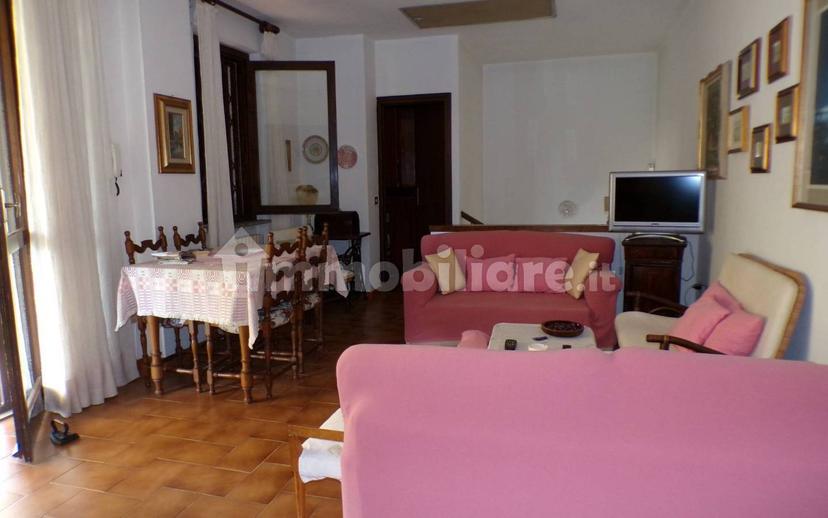 Villa bifamiliare via Giuseppe Garibaldi, Centro, Biandronno — foto 25 di 36