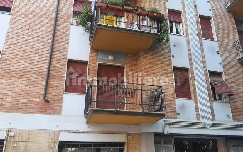Appartamento via Caduti del Lavoro 37, Semicentro - Stazione, Perugia