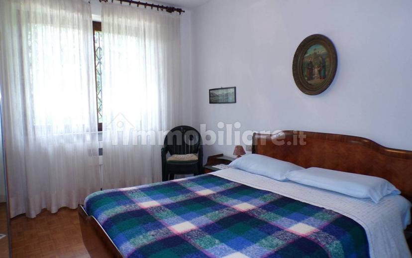 Villa bifamiliare via Giuseppe Garibaldi, Centro, Biandronno — foto 28 di 36