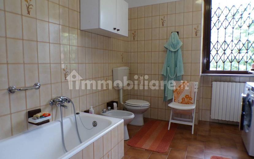 Villa bifamiliare via Giuseppe Garibaldi, Centro, Biandronno — foto 27 di 36