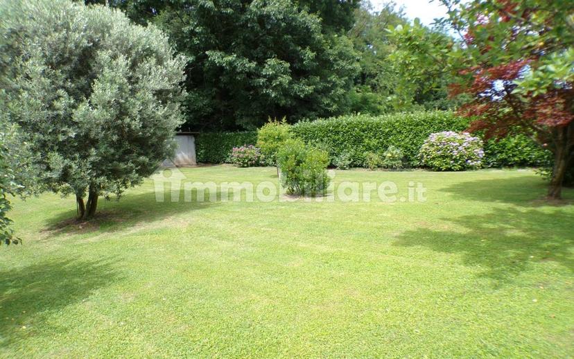Villa bifamiliare via Giuseppe Garibaldi, Centro, Biandronno — foto 20 di 36