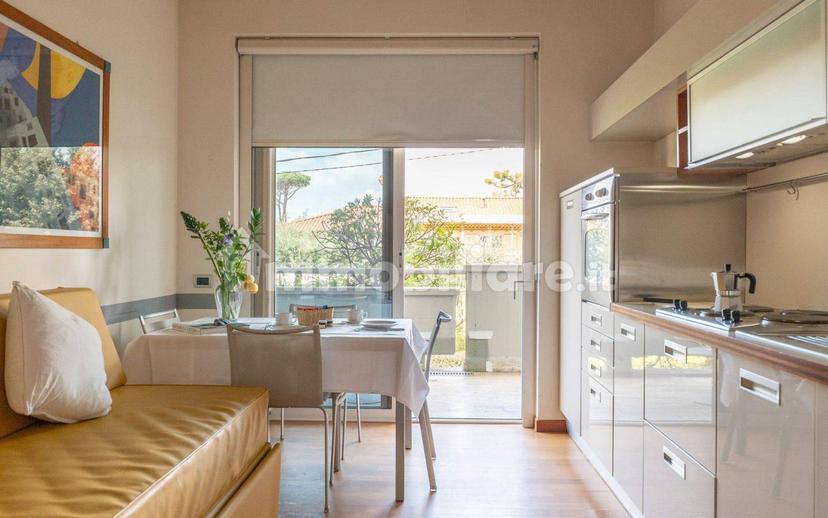 Bilocale via Giovanni Pascoli 58, Pietrasanta — foto 9 di 12