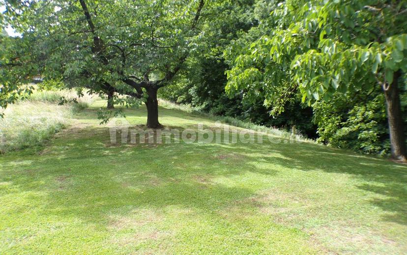 Villa bifamiliare via Giuseppe Garibaldi, Centro, Biandronno — foto 4 di 36