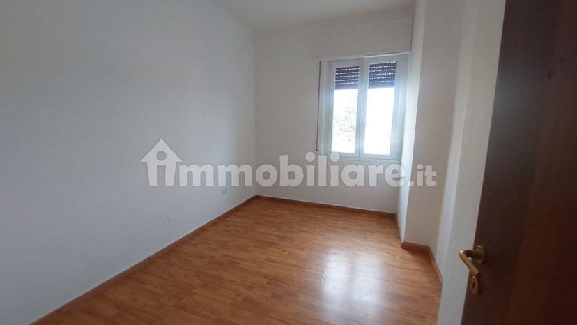 Trilocale via Varallo Pombia 3, Centro, Castelletto Sopra Ticino — foto 12 di 20
