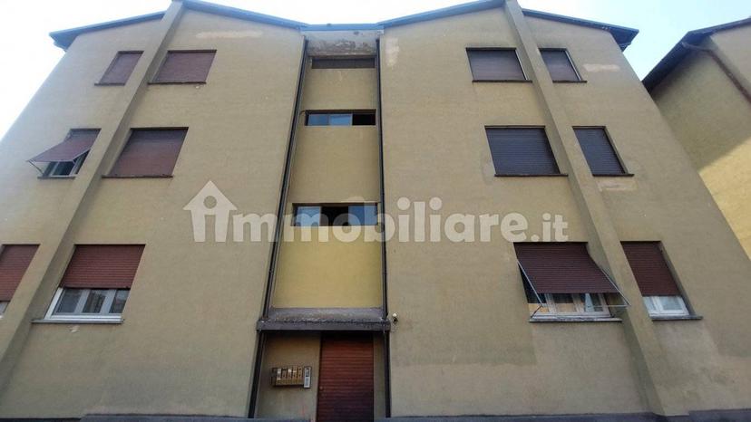 Trilocale via Varallo Pombia 3, Centro, Castelletto Sopra Ticino — foto 4 di 20