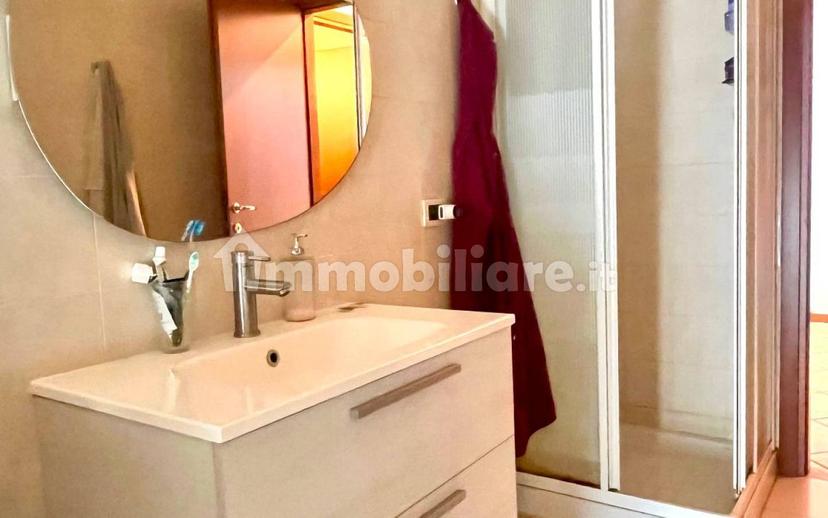 Stanza singola viale Roma 18, Novara — foto 7 di 8