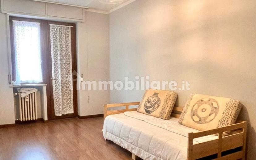 Stanza singola viale Roma 18, Novara — foto 4 di 8
