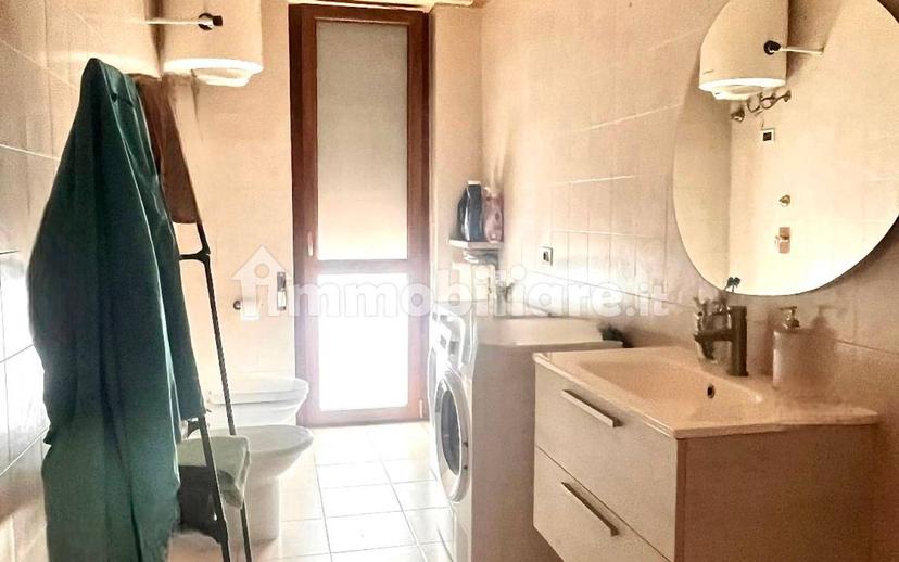 Stanza singola viale Roma 18, Novara — foto 6 di 8