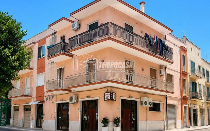 Quadrilocale via Giovanni Amendola, Centro, Conversano — foto 16 di 17
