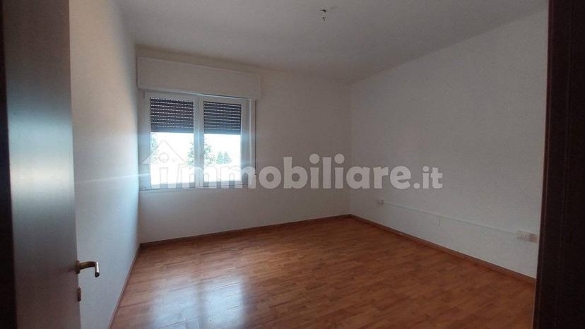 Trilocale via Varallo Pombia 3, Centro, Castelletto Sopra Ticino — foto 17 di 20