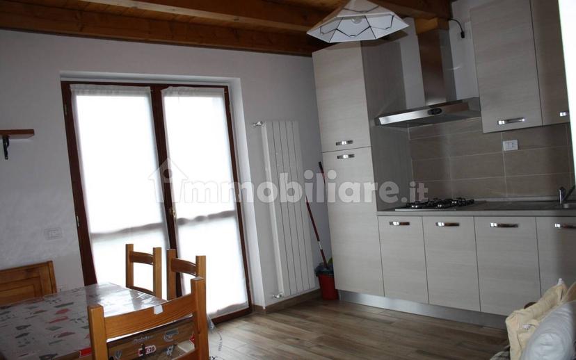 Bilocale via Santi Nazaro e Celso, Alta Valle Intelvi — foto 3 di 15