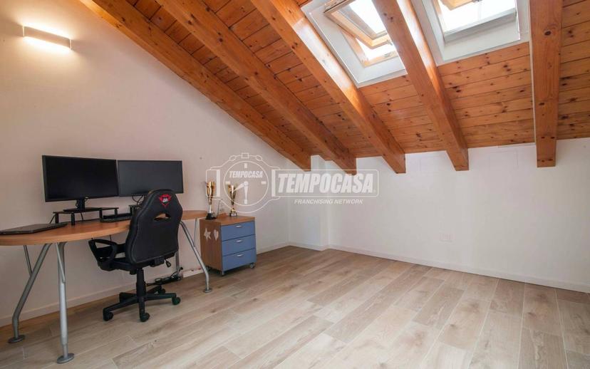 Trilocale via del Carso 18, Gorla Minore — foto 7 di 22