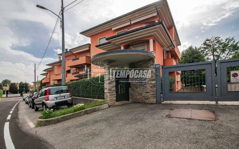 Trilocale via del Carso 18, Gorla Minore — foto 12 di 22