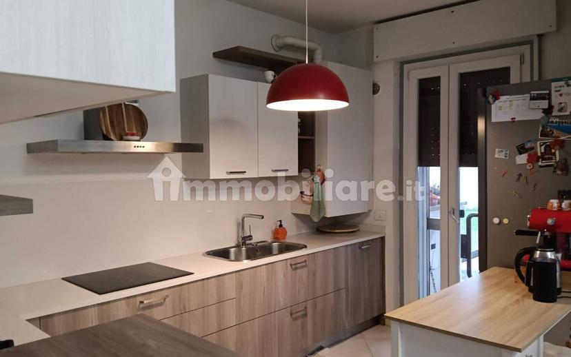 Trilocale ottimo stato, piano rialzato, Centro, Castiglione delle Stiviere — foto 10 di 21