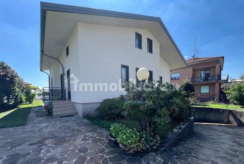 Villa unifamiliare via Alcide De Gasperi 5, Centro, Olgiate Comasco — foto 27 di 53