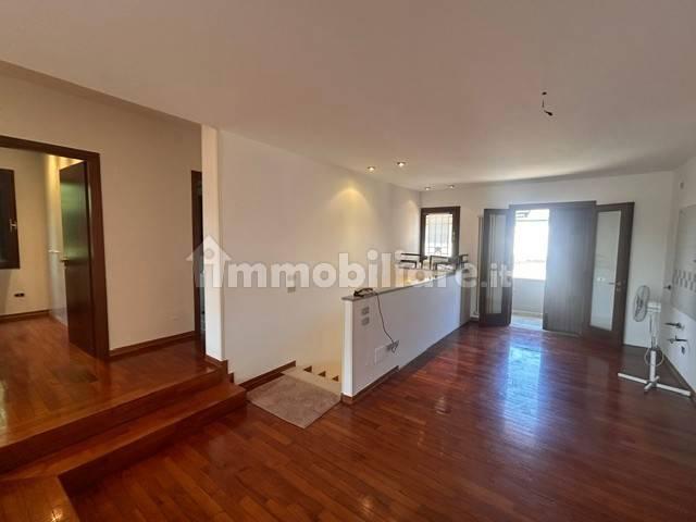 Villa bifamiliare via Vittorio Veneto, Centro, Resana — foto 9 di 9