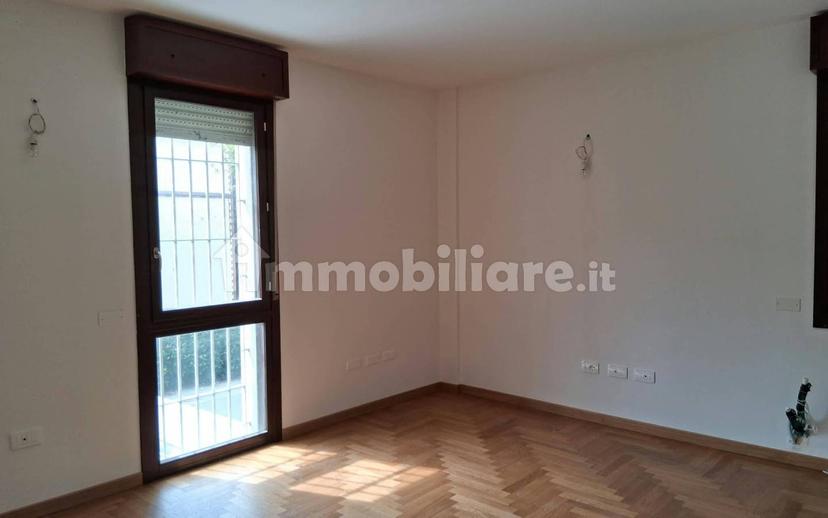 Appartamento ottimo stato, primo piano, Carrozzone, Reggio Emilia — foto 3 di 20