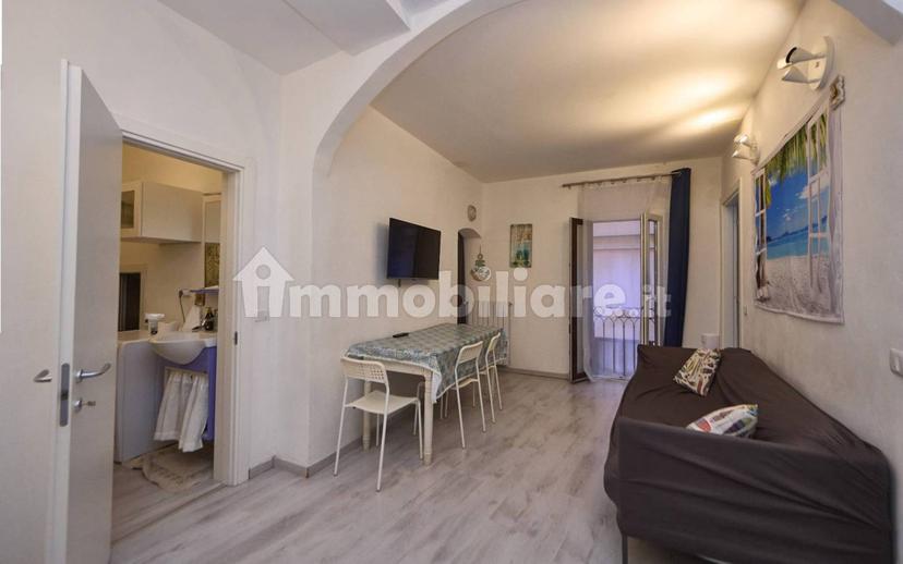 Trilocale Vico Perata, Centro, Varazze — foto 5 di 16