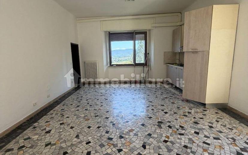 Trilocale viale Cavalieri di Malta, Centro, Magione — foto 4 di 9