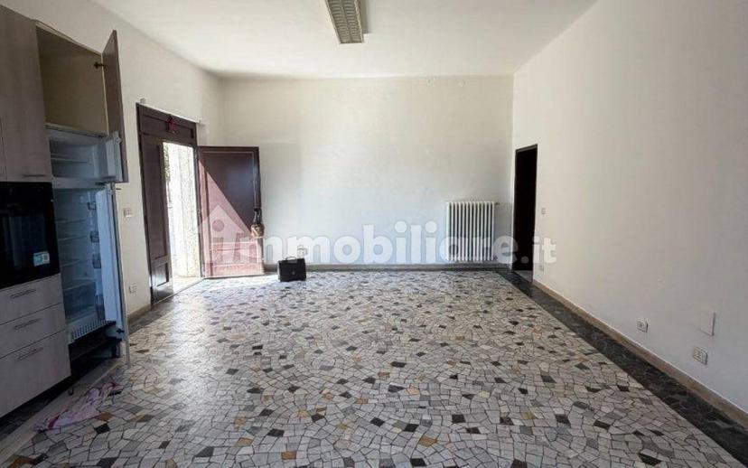 Trilocale viale Cavalieri di Malta, Centro, Magione — foto 5 di 9