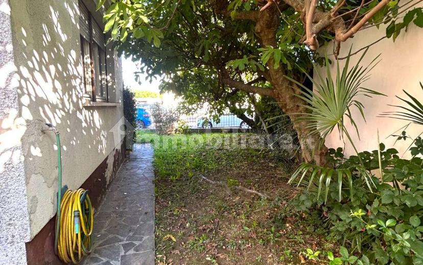 Villa bifamiliare via Giusto Fontanini 2, Via del Bon, Udine — foto 2 di 20