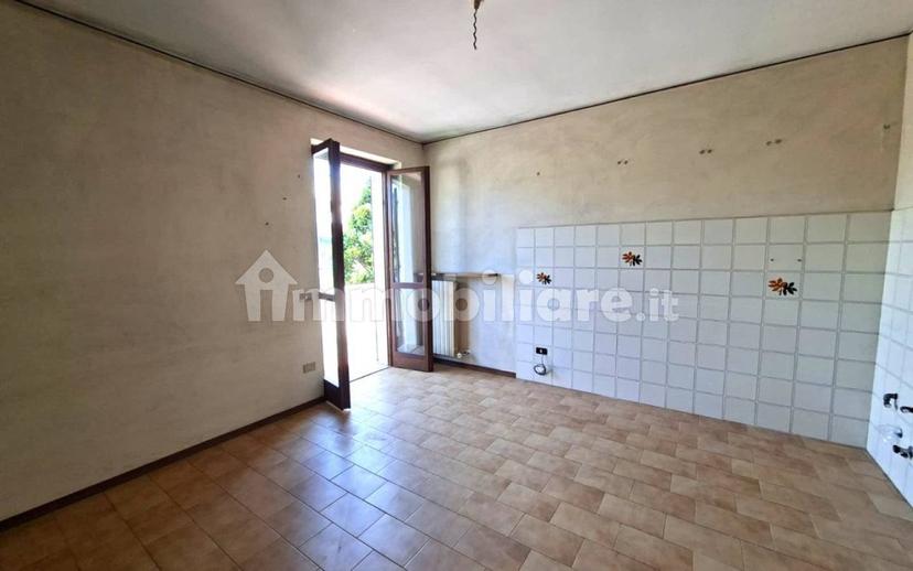 Trilocale buono stato, primo piano, Centro, Valeggio sul Mincio