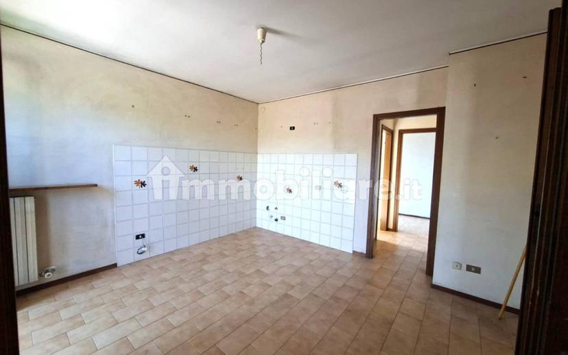 Trilocale buono stato, primo piano, Centro, Valeggio sul Mincio — foto 14 di 14