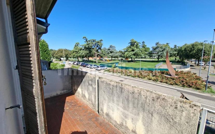 Trilocale buono stato, primo piano, Centro, Valeggio sul Mincio — foto 11 di 14