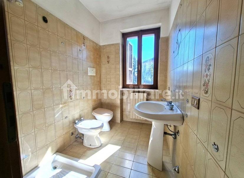 Trilocale buono stato, primo piano, Centro, Valeggio sul Mincio — foto 13 di 14