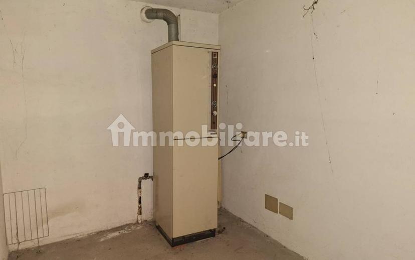 Trilocale buono stato, primo piano, Centro, Valeggio sul Mincio — foto 2 di 14
