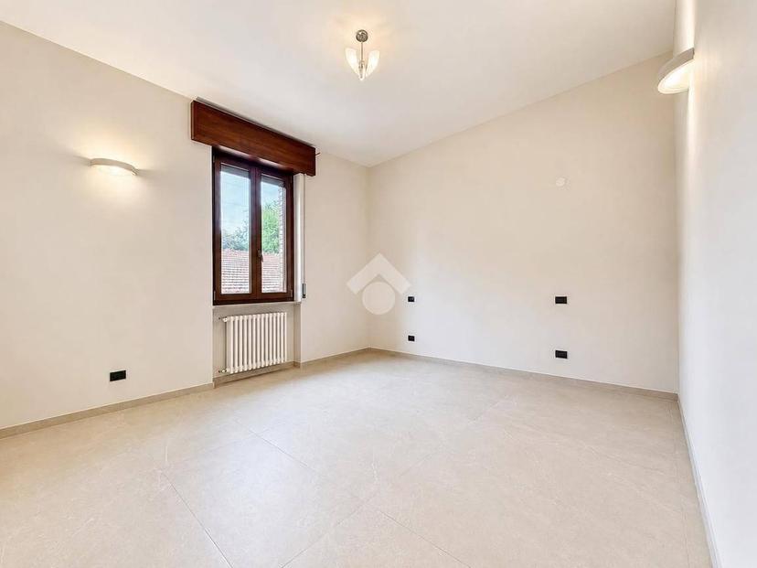 Appartamento via Roberto Bidone 3, Centro, Tortona — foto 3 di 40