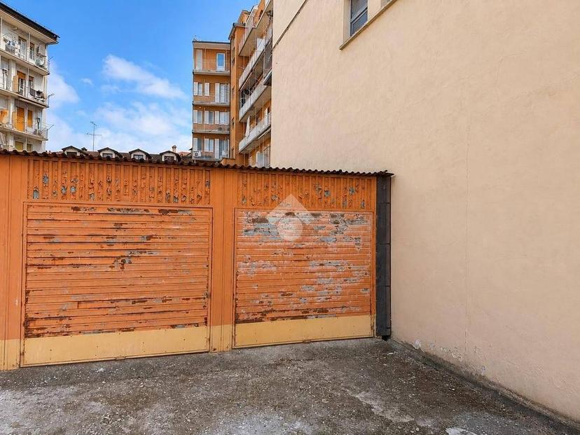 Appartamento via Roberto Bidone 3, Centro, Tortona — foto 36 di 40