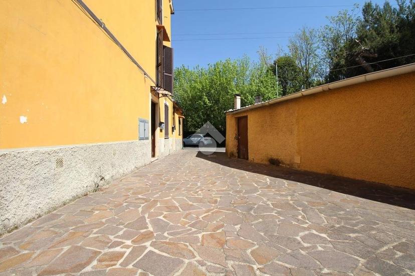 Bilocale via del Palasaccio 4, Le Fontanelle, Prato
