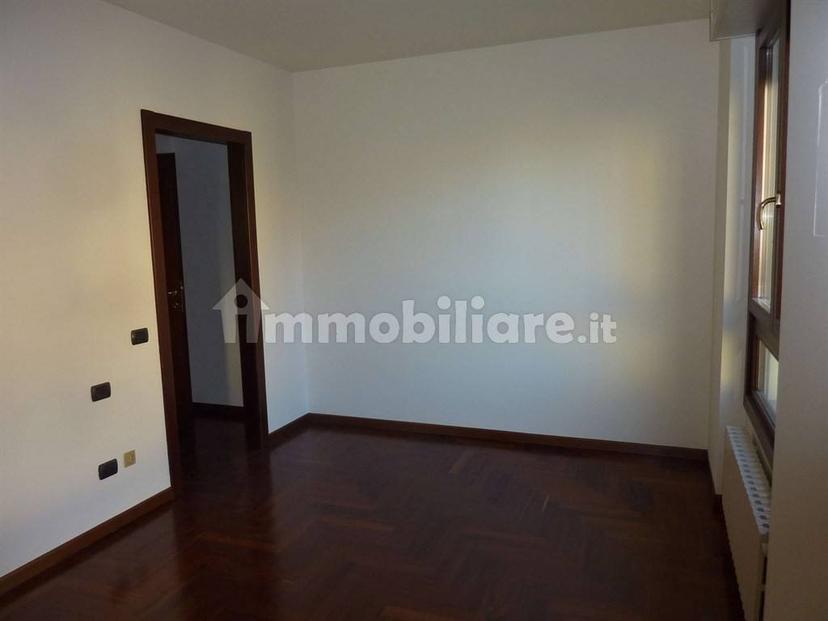 Trilocale via Ferrari 35, Regina Pacis - Borsa, Monza — foto 9 di 18