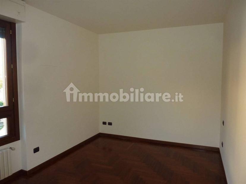 Trilocale via Ferrari 35, Regina Pacis - Borsa, Monza — foto 8 di 18